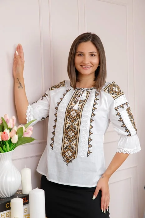 Bluza tip ie alba cu motiv geometric maro Tania 02