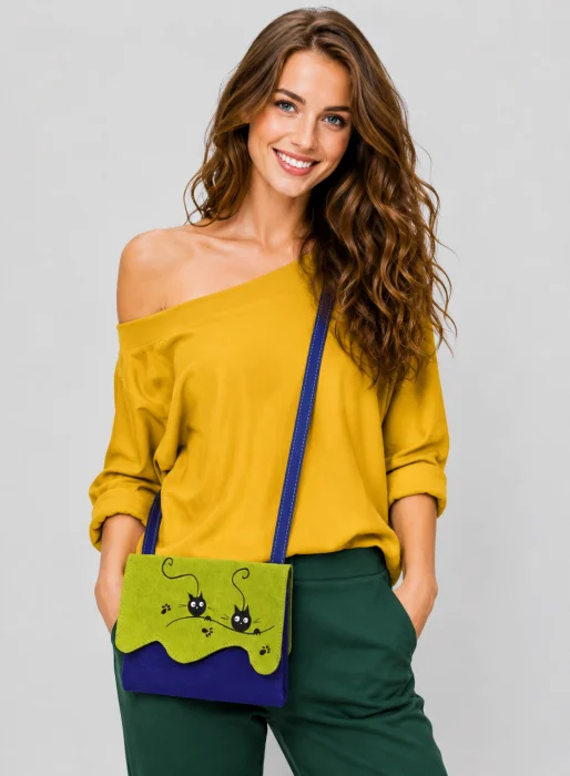 Geanta crossbody handmade, cu pisicute pictate  ,din piele naturala