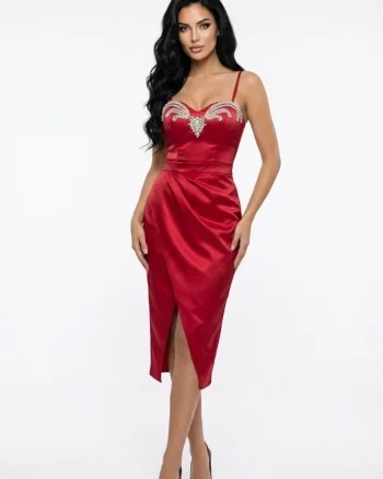 Rochie din tafta rosie pliuri la fusta cristale atasate de bust