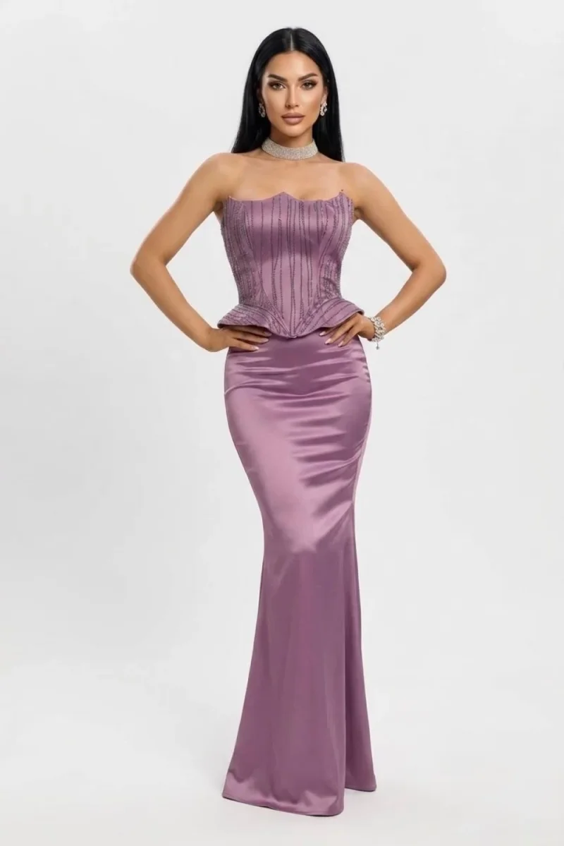 Compleu Elegant cu Corset și Fustă din Tafta