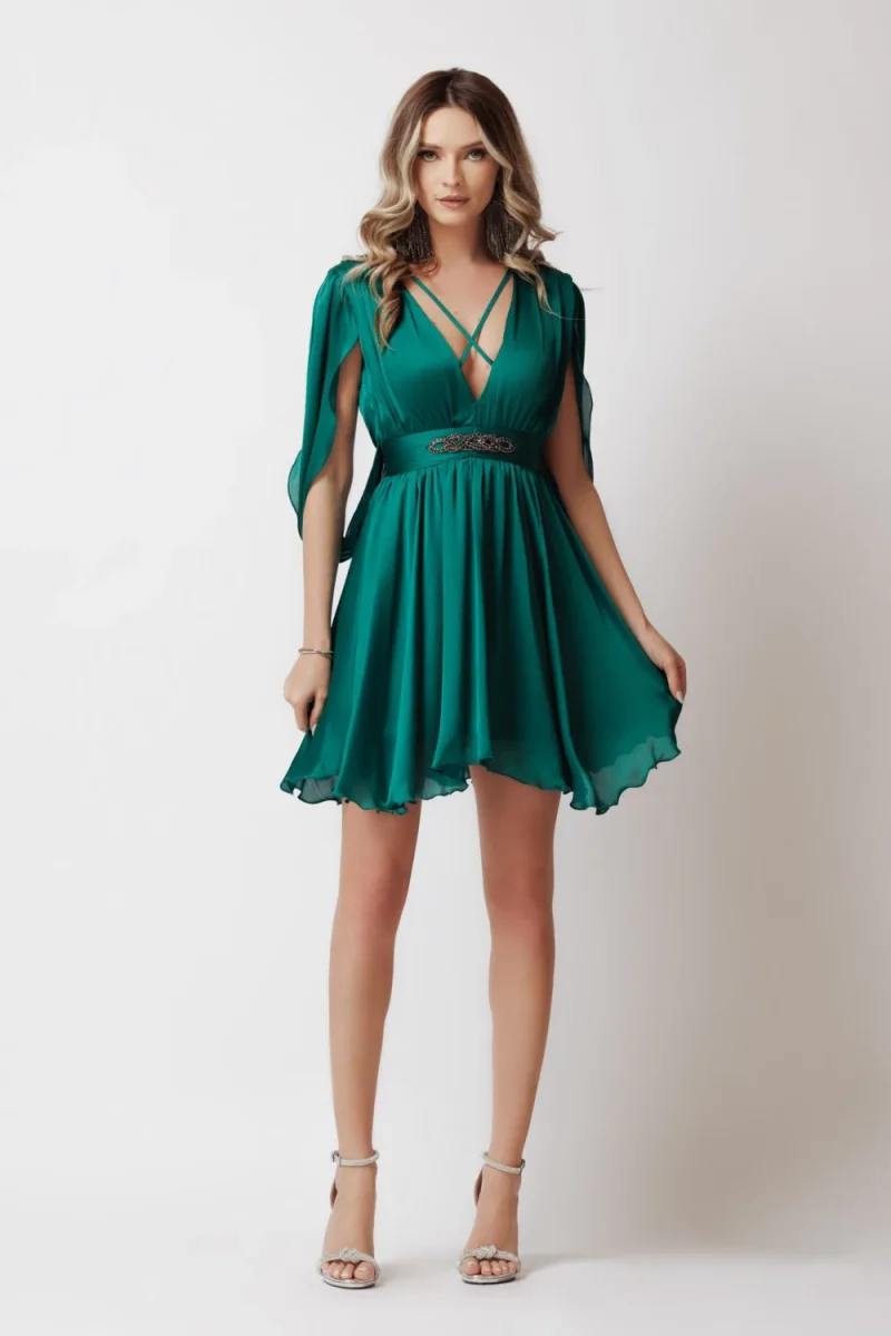 Rochie din voal verde accesorizata cu pietre stras la talie