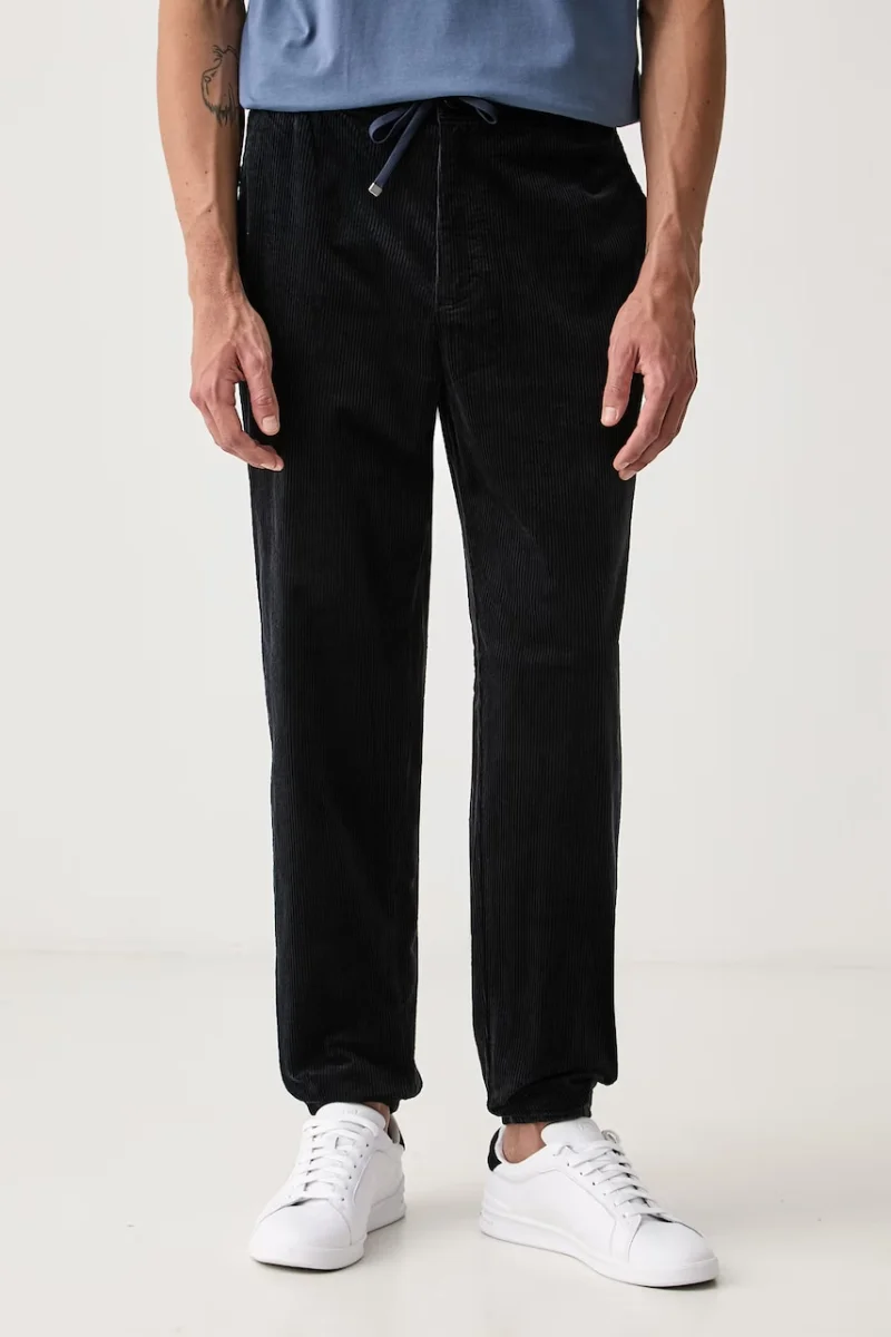 Armani Exchange pantaloni pentru bărbați din catifea reiată