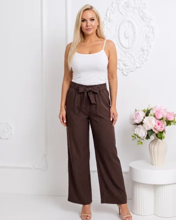 Pantaloni eleganti maro cu talie...