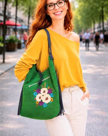Geanta handmade din piele naturala verde si bleumarin ,cu flori 3d