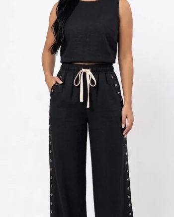 Pantalon vaporos decorat cu stele