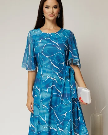 Rochie midi albastra cu imprimeu abstract alb si detaliu tip cordon in talie