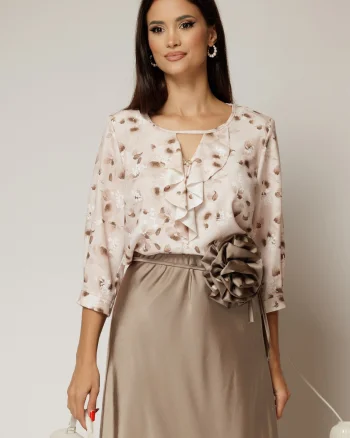 Bluza bej cu imprimeu floral maro si accente stralucitoare discrete