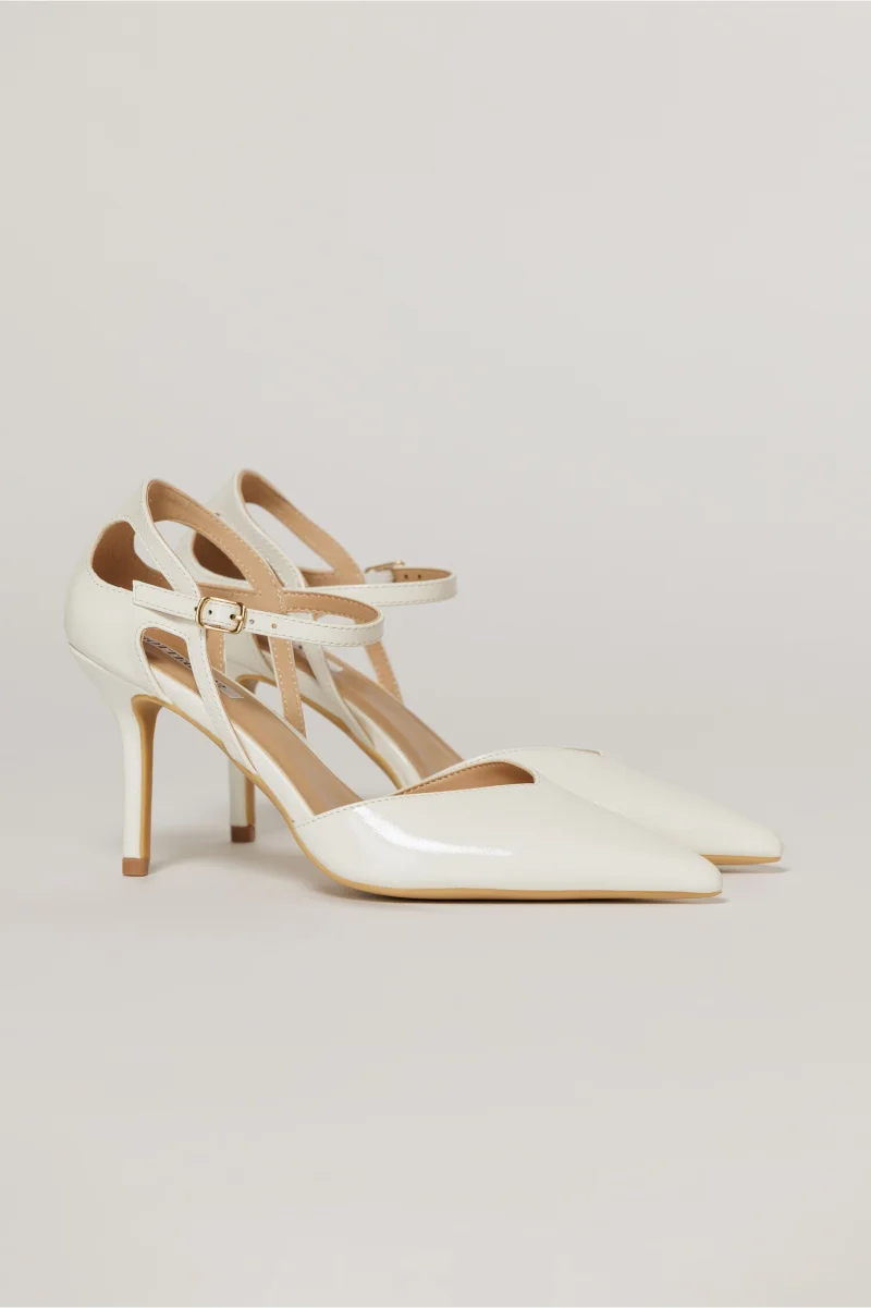 Pantofi eleganti albi aspect lucios cu bareta si decupaj lateral