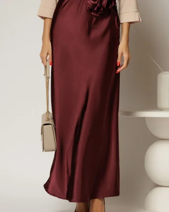 Fusta lunga bordo din satin cu cordon floral voluminos