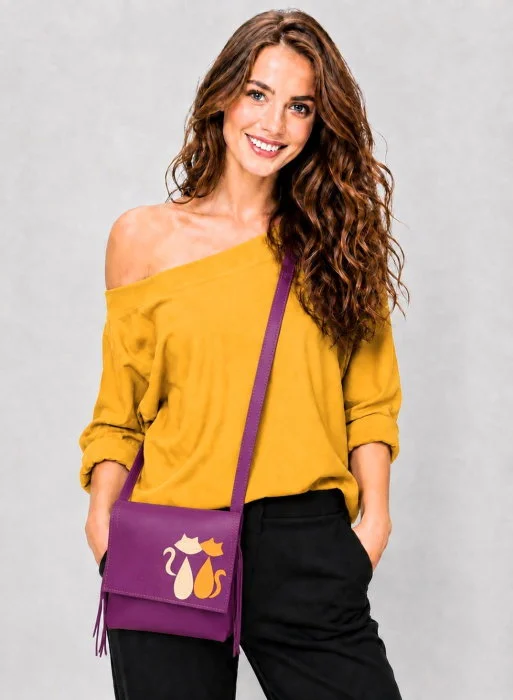 Geanta crossbody handmade, cu pisicute colorate  ,din piele naturala mov