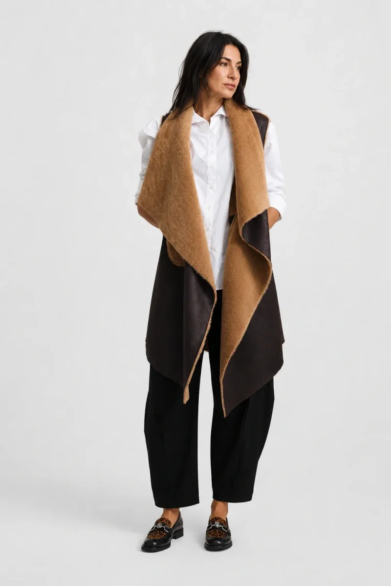 Vesta lunga dama reversibila din blana artificiala maro-camel cu rever amplu