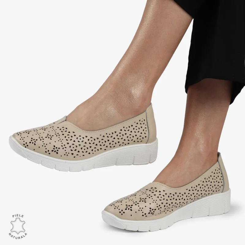 Balerini dama din Piele Naturala CU MICI PERFORATI CRL1416 BEJ