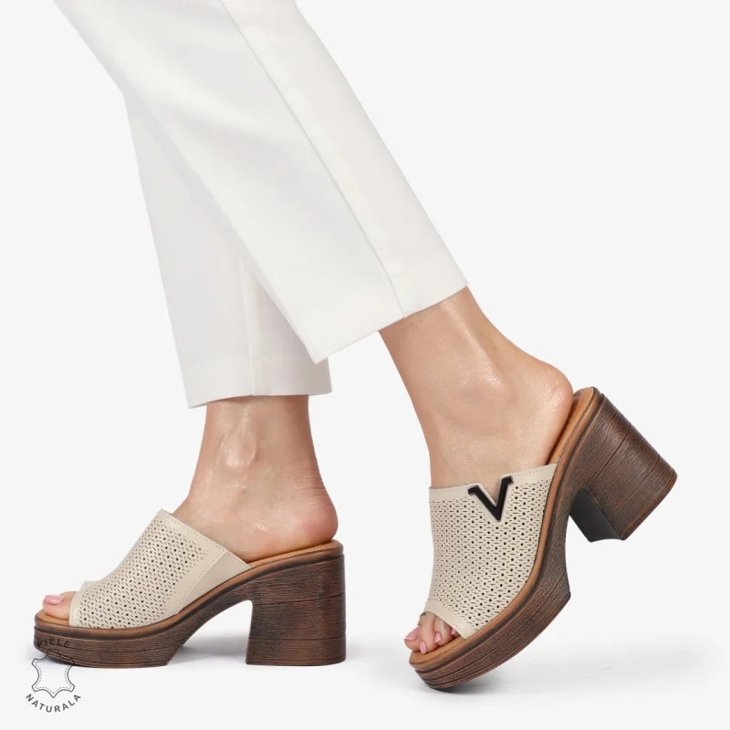 Sandale elegante din piele naturală CU TOC GROS SI INALT CRL1405 BEJ