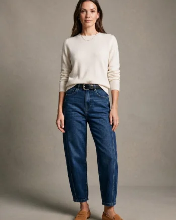 Pantaloni jeans albastri denim, croiala balon, cu curea neagra inclusa
