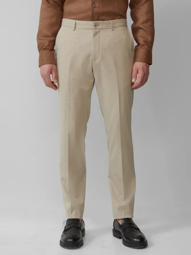 s.Oliver BLACK LABEL Pantaloni costum barbati cu model fin si croiala Slim Fit, Maro deschis (SELECTATI MARIMEA: 54)