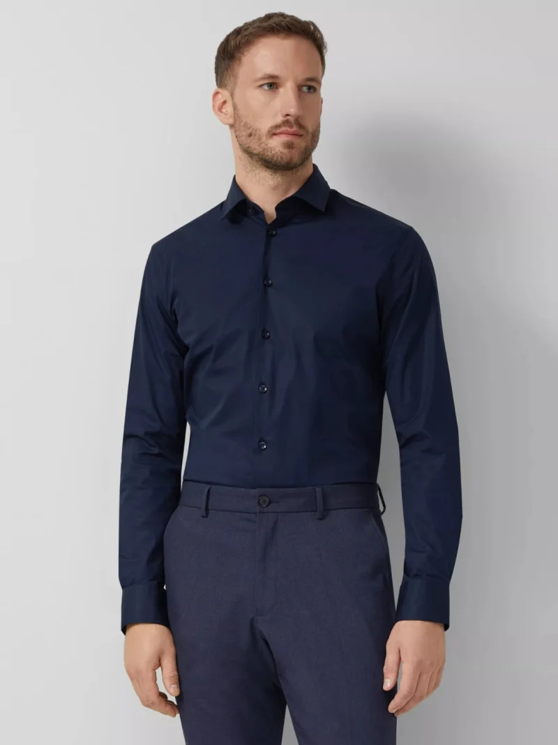 s.Oliver BLACK LABEL, Camasa barbati din amestec de bumbac, cu croiala Tailored fit, Bleumarin inchis (SELECTATI MARIMEA: 45)