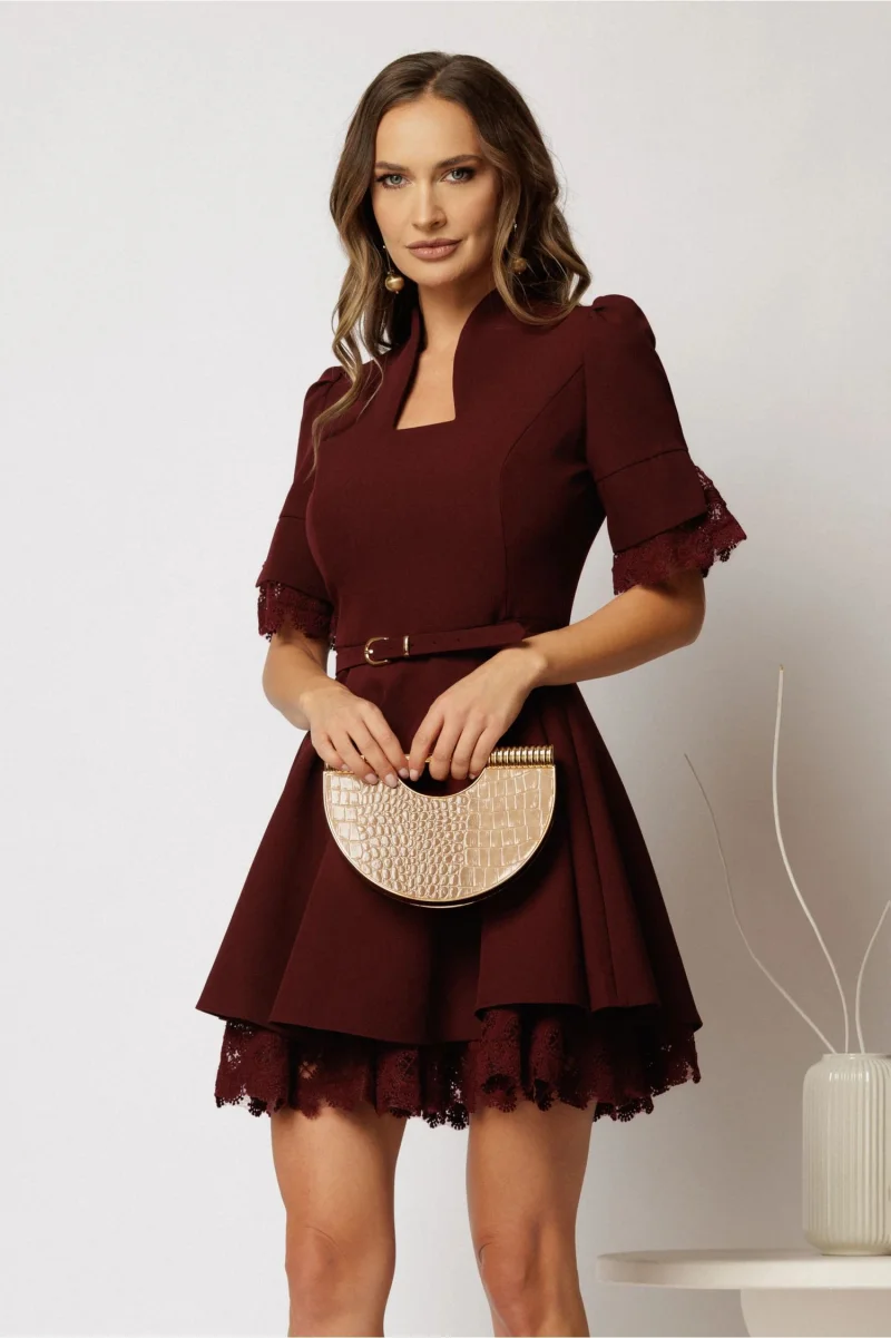 Rochie DY Fashion scurta bordo clos cu dantela la maneci si fusta