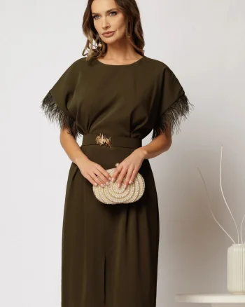 Rochie DY Fashion midi kaki din triplu voal cu pene la maneci