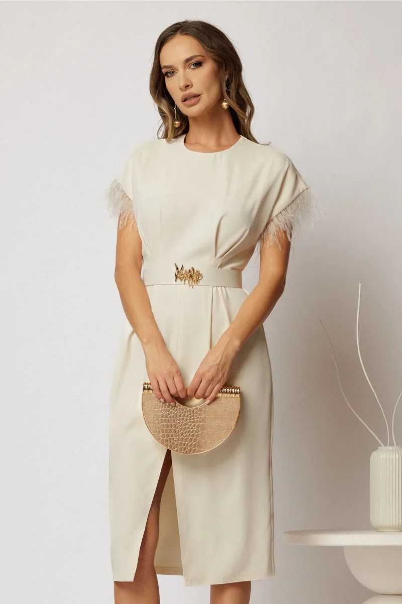 Rochie DY Fashion midi ivoar din triplu voal cu pene la maneci