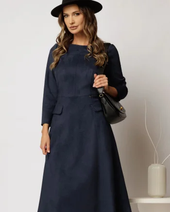 Rochie midi clos bleumarin din piele intoarsa cu decolteu rotund