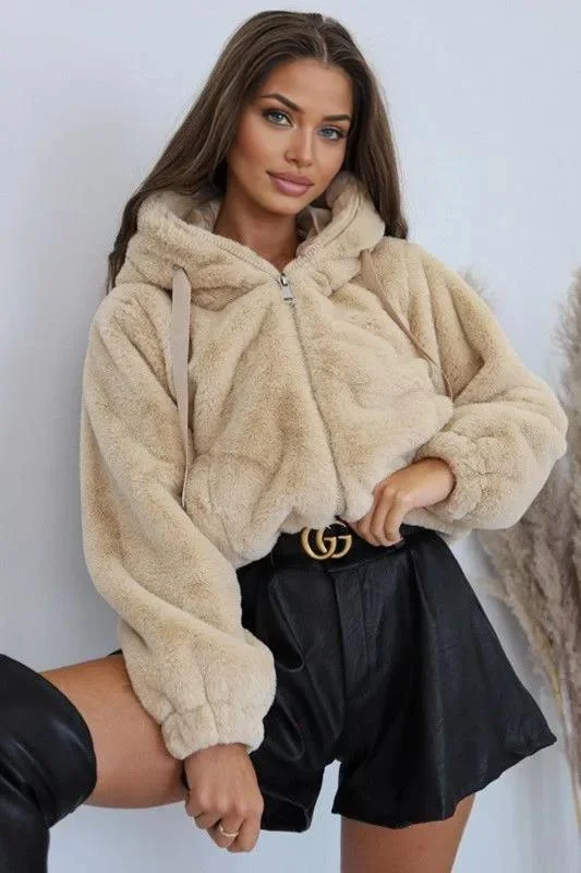 Geaca dama blana eco teddybear crem scurta cu gluga si buzunare Rosary