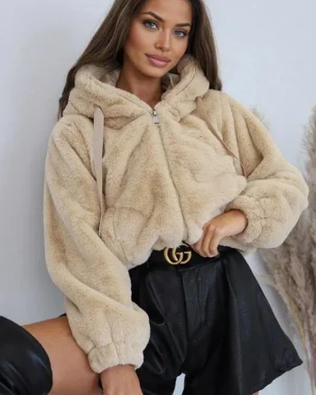 Geaca dama blana eco teddybear crem scurta cu gluga si buzunare Rosary