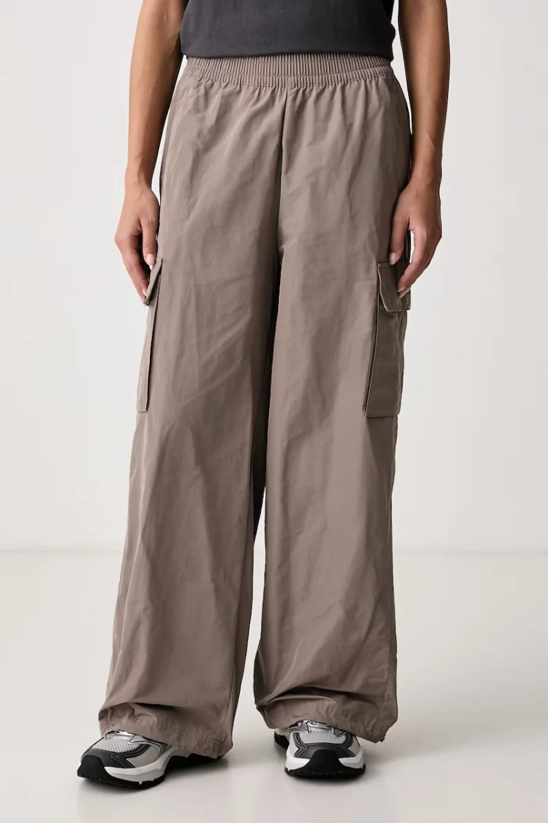 EA7 Emporio Armani  pantaloni pentru femei