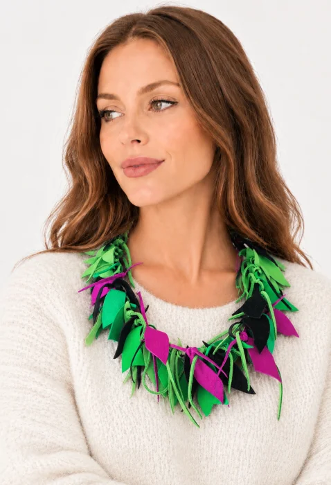 Colier multicolor si unicat handmade ,realizat din piele naturala intoarsa