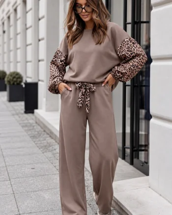 Compleu dama supradimensionat ROARSET, cu bluza cu maneci animal print si pantaloni largi, Bej