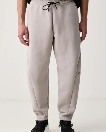 Nike Sportswear  pantaloni de trening pentru bărbați Tech